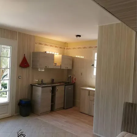 Apartamento Spacieux Studio Proche De La Plage Le Lavandou
