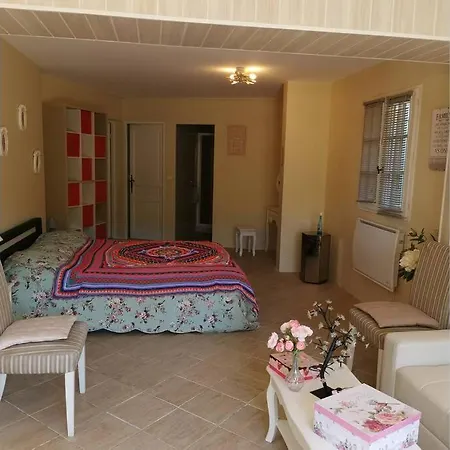 Spacieux Studio Proche De La Plage Apartamento *
